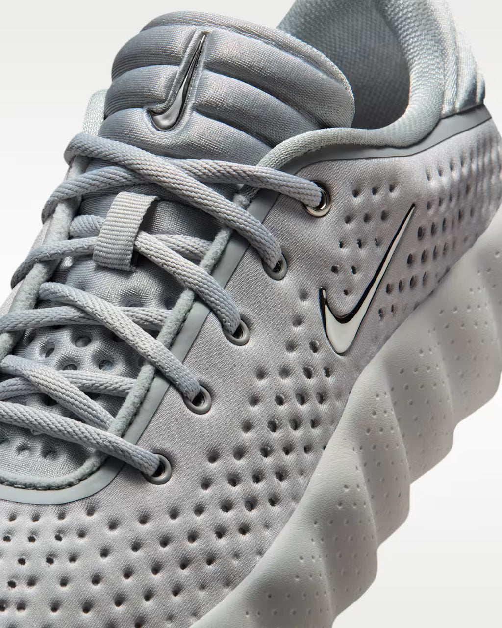 Nike Mind 002