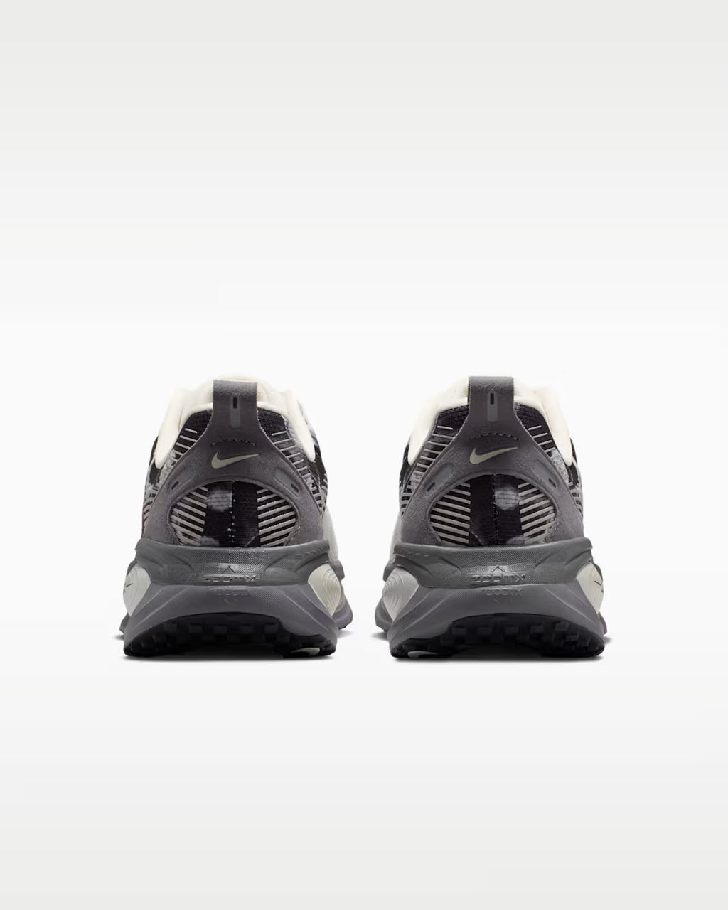Nike Vomero 18 SE