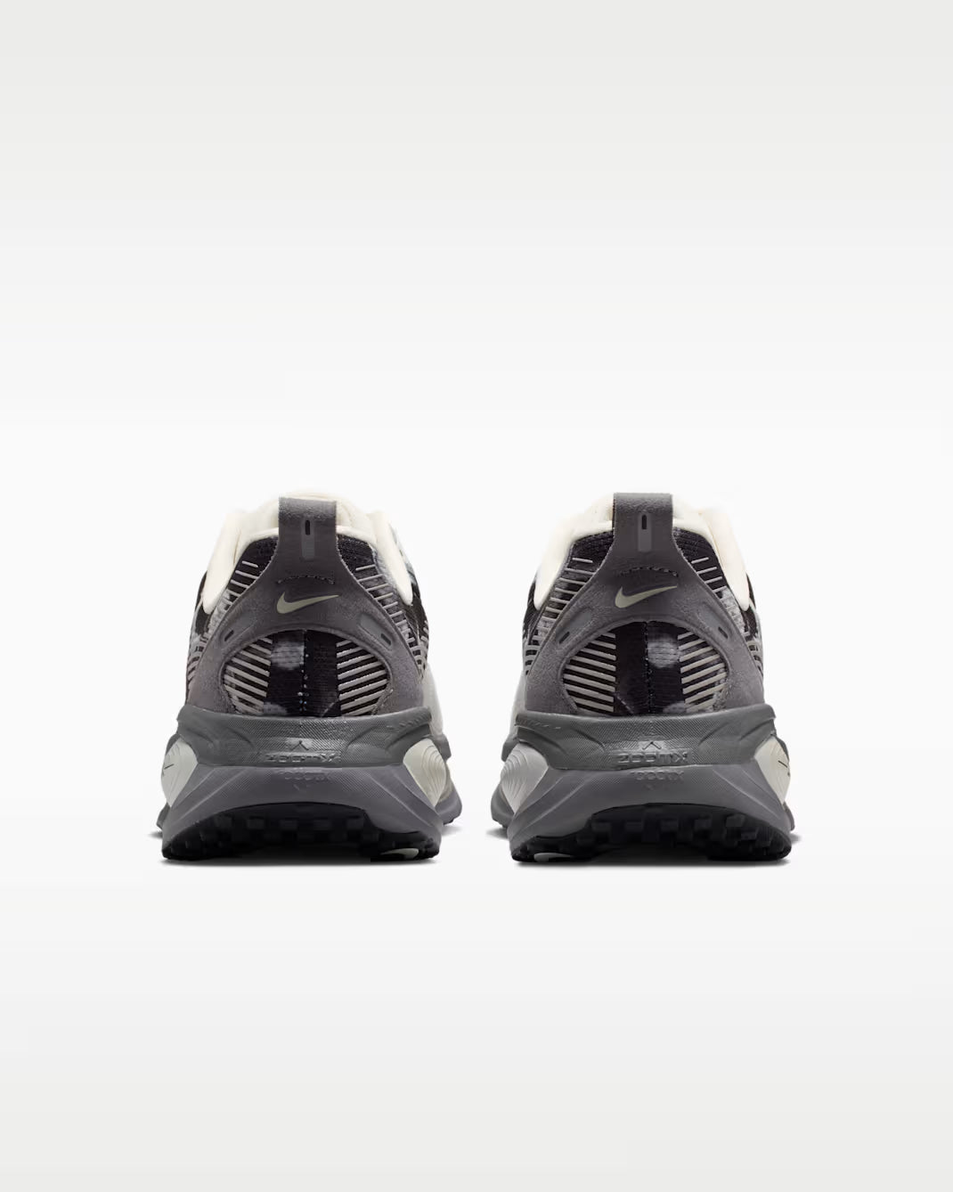 Nike Vomero 18 SE